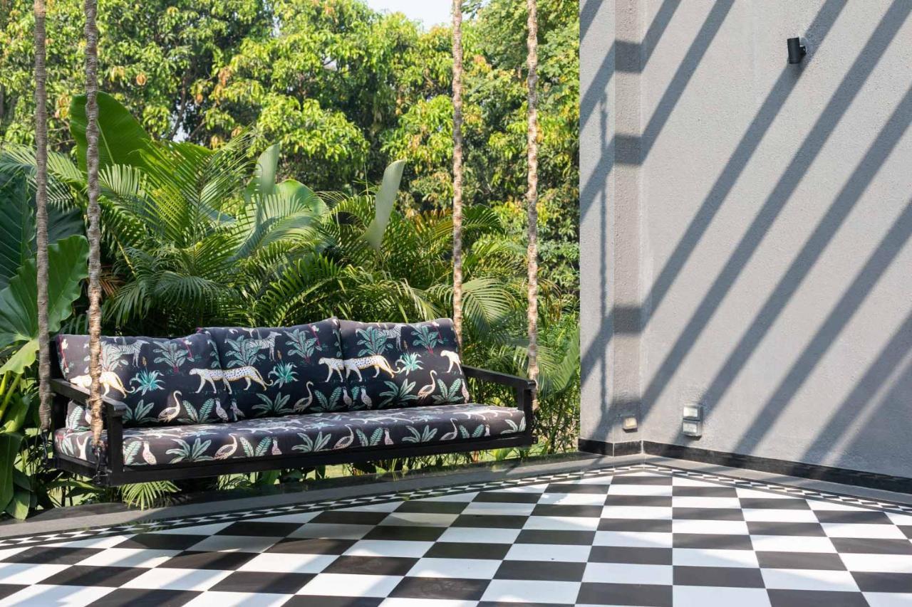 Stayvista At The Charcoal Villa Luxury Collection Alībāg Εξωτερικό φωτογραφία