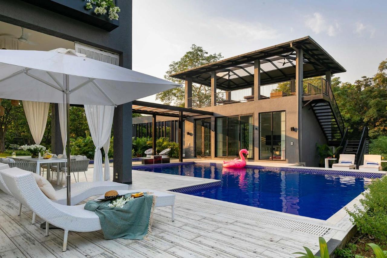 Stayvista At The Charcoal Villa Luxury Collection Alībāg Εξωτερικό φωτογραφία