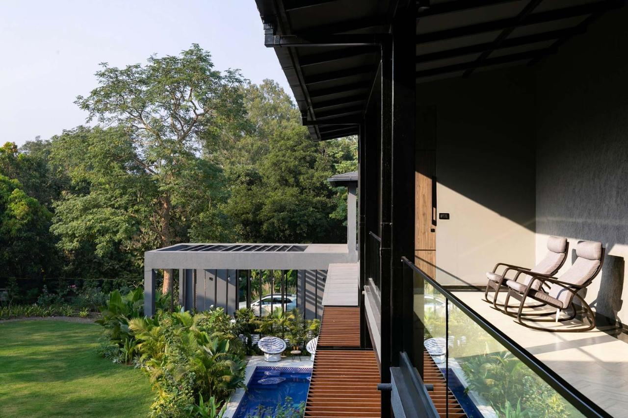 Stayvista At The Charcoal Villa Luxury Collection Alībāg Εξωτερικό φωτογραφία