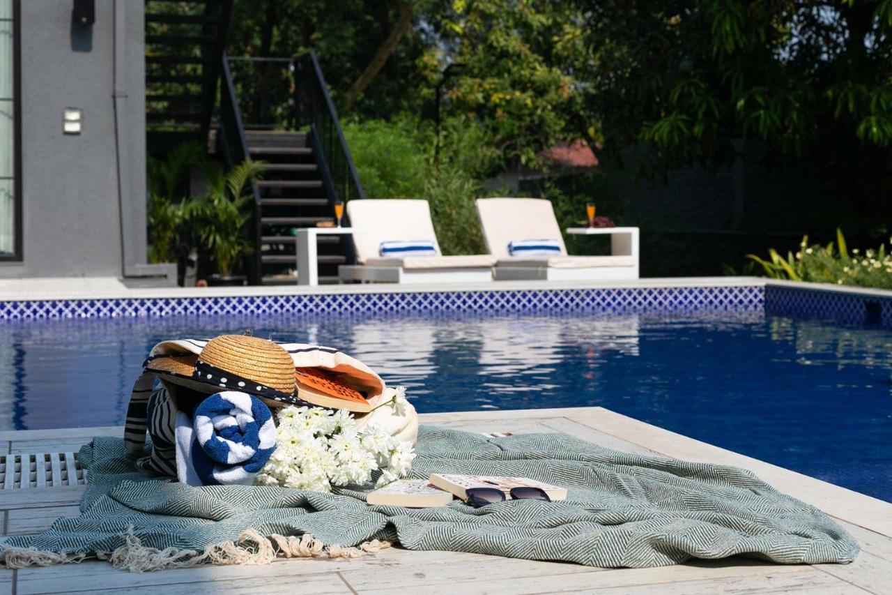 Stayvista At The Charcoal Villa Luxury Collection Alībāg Εξωτερικό φωτογραφία