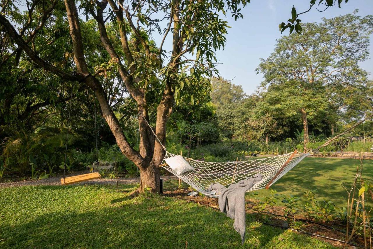 Stayvista At The Charcoal Villa Luxury Collection Alībāg Εξωτερικό φωτογραφία